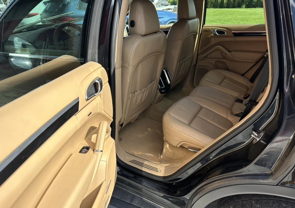 Porsche Cayenne cena 41900 przebieg: 336000, rok produkcji 2010 z Świecie małe 92